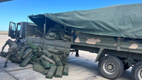 بالصور.. القوات المسلحة الملكية تنصب الخيام بمنطقة أمزميز لإيواء ضحايا الزلزال.. وعربات الجيش مُحمّلة بمواد التموين تتوافد على المنطقة