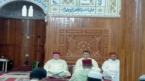 عامل إقليم الفقيه بن صالح يترأس حفلاً دينياً إحياءً لذكرى المولد النبوي الشريف بمسجد السلام حي نزهة 1 الفقيه بن صالح