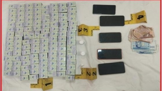 خبر: بتنسيق مع “الديستي”.. أمن طنجة يطيح بـ 4 أشخاص من بينهم امرأة لتورطهم في حيازة وترويج المخدرات