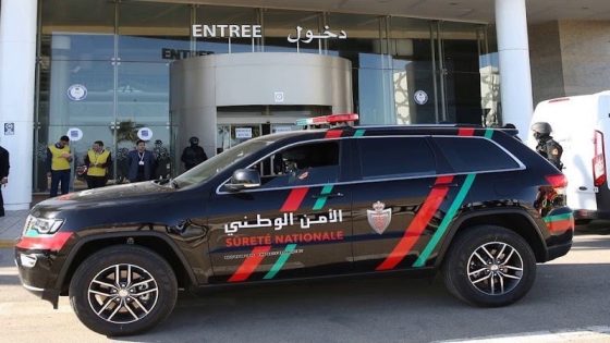 خبر: توقيف مواطن فرنسي من أصول جزائرية للاشتباه في ارتباطه بشبكة إجرامية تنشط في التهريب الدولي للمخدرات وغسيل الأموال.